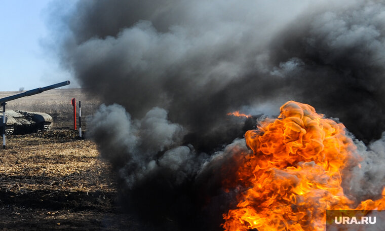    После легких боевых машин Запад начнет поставлять тяжелые танки, считает Константин Сивков