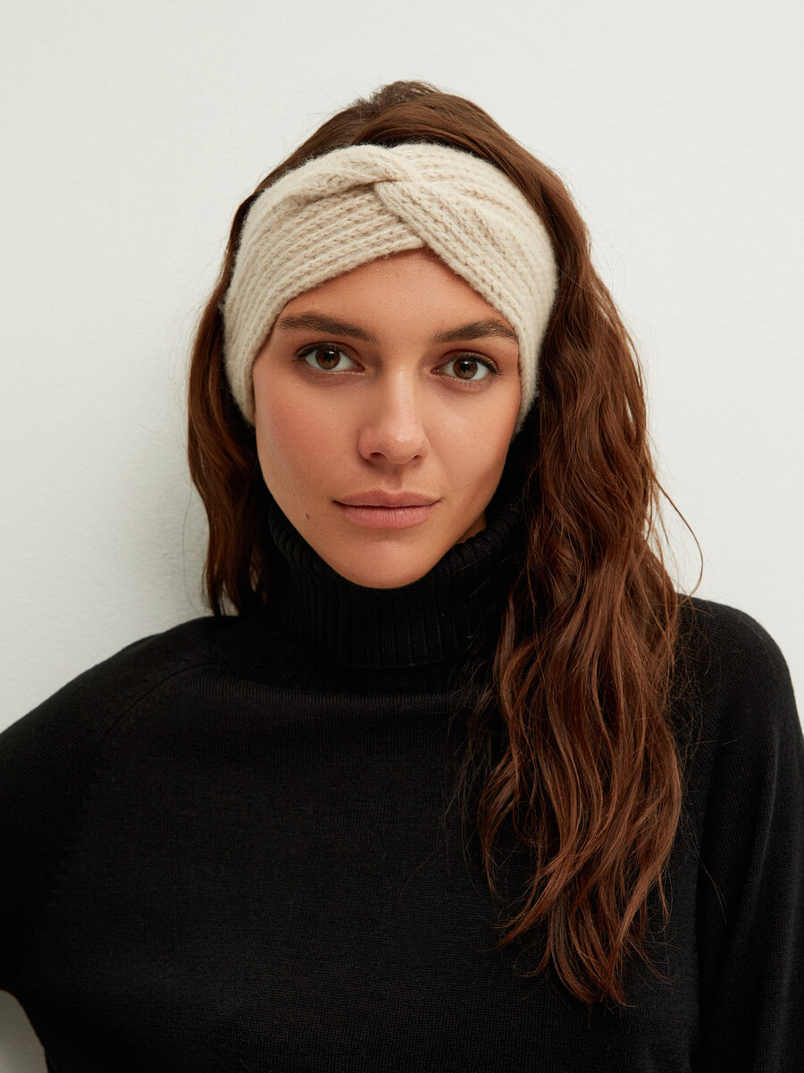 Повязка на голову Zarina. Фото с официального сайта