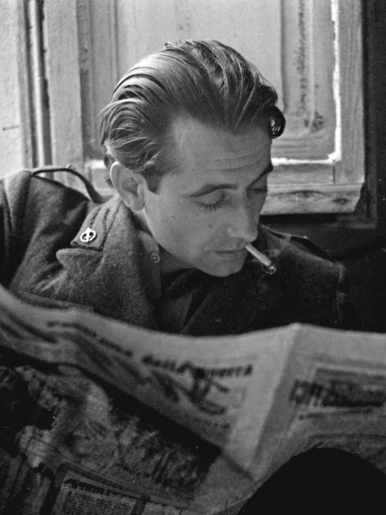  Этторе Соттсасс в молодости