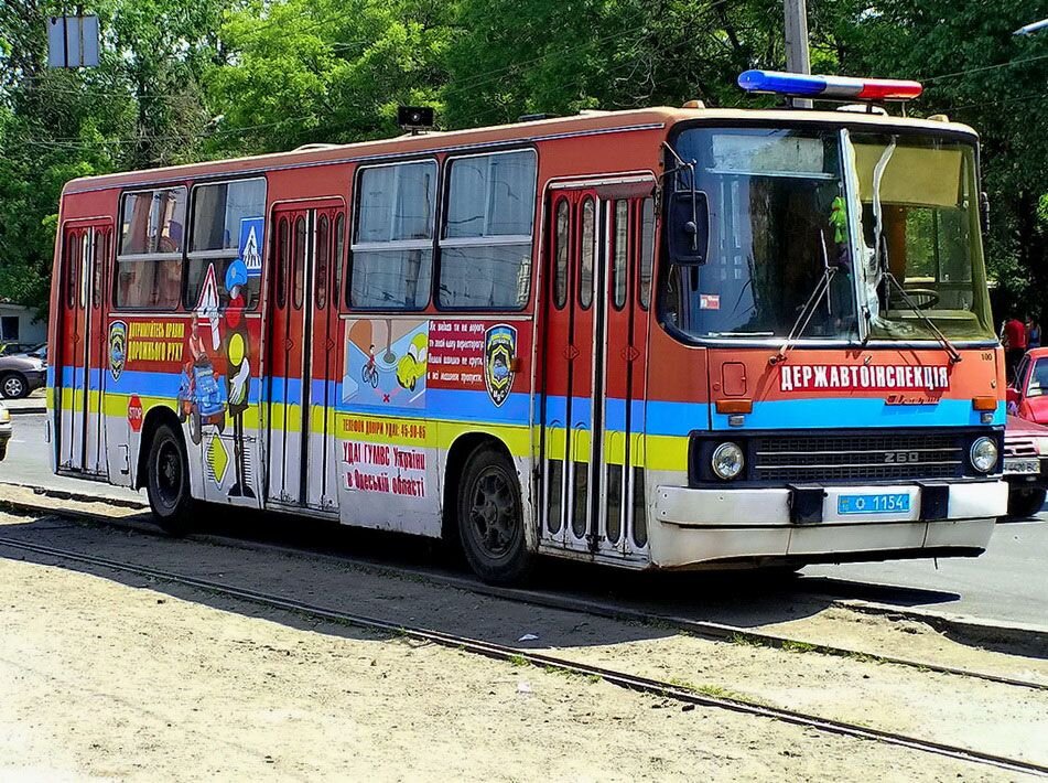 Полицейский Икарус, Одесса, 2015 г. Фото: А. Гончар. 