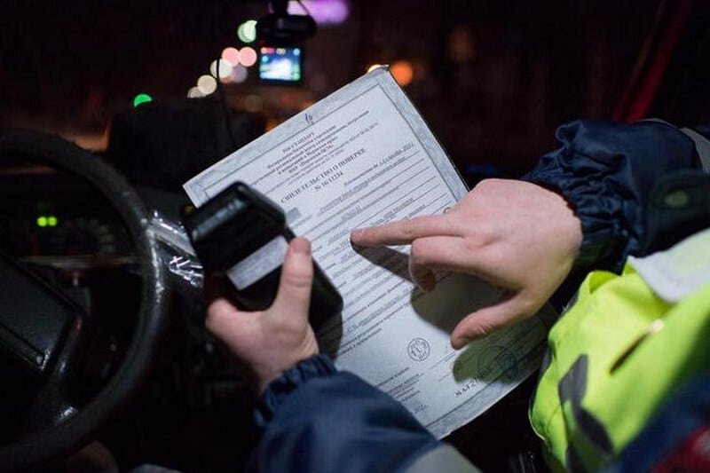 Что касается норм, то в выдыхаемом воздухе должно быть не больше 0,16 промилле, а в крови не больше 0,35.