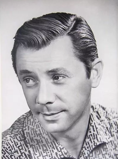 Олег Анофриев