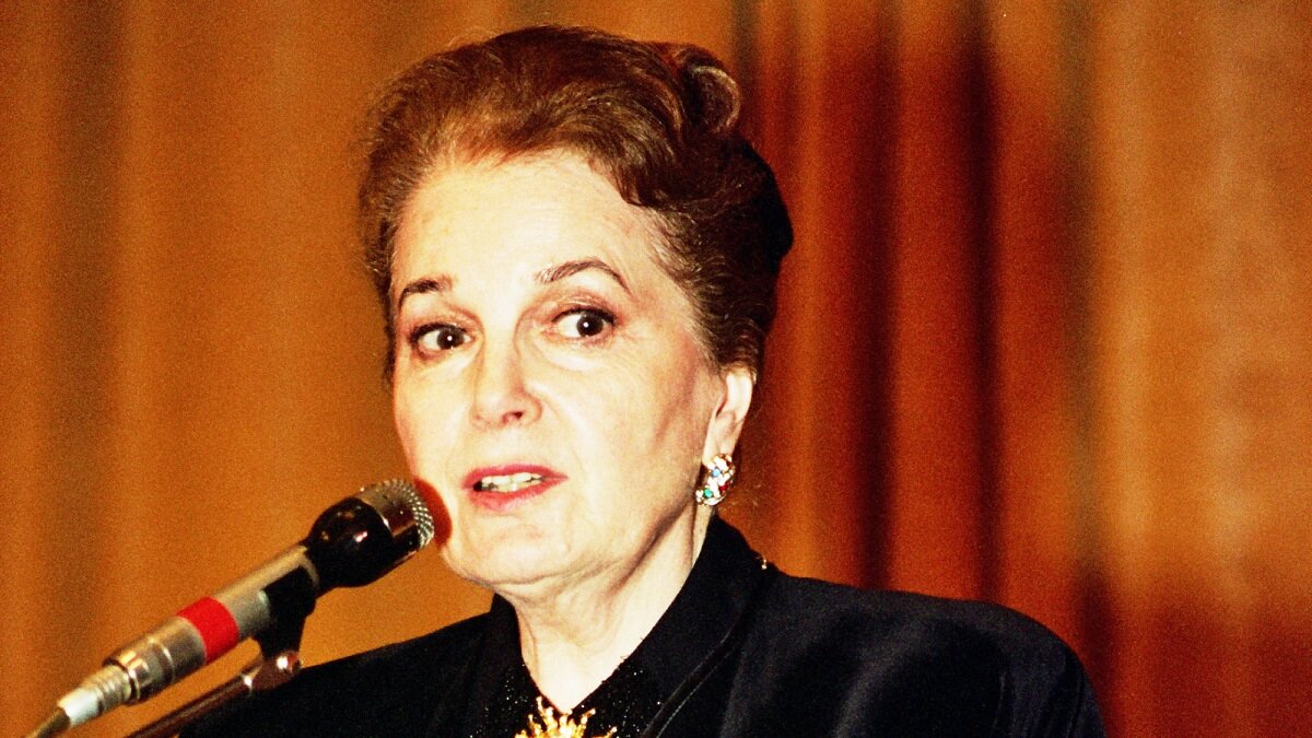    Элина Быстрицкая