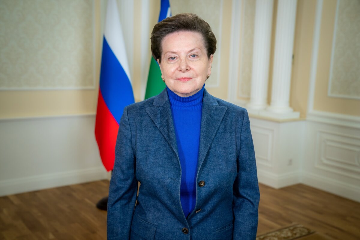    Наталья Комарова поздравила югорчан с Днём России