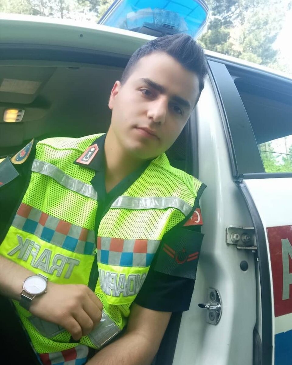 https://www.instagram.com/p/CQdgetrneWc/
