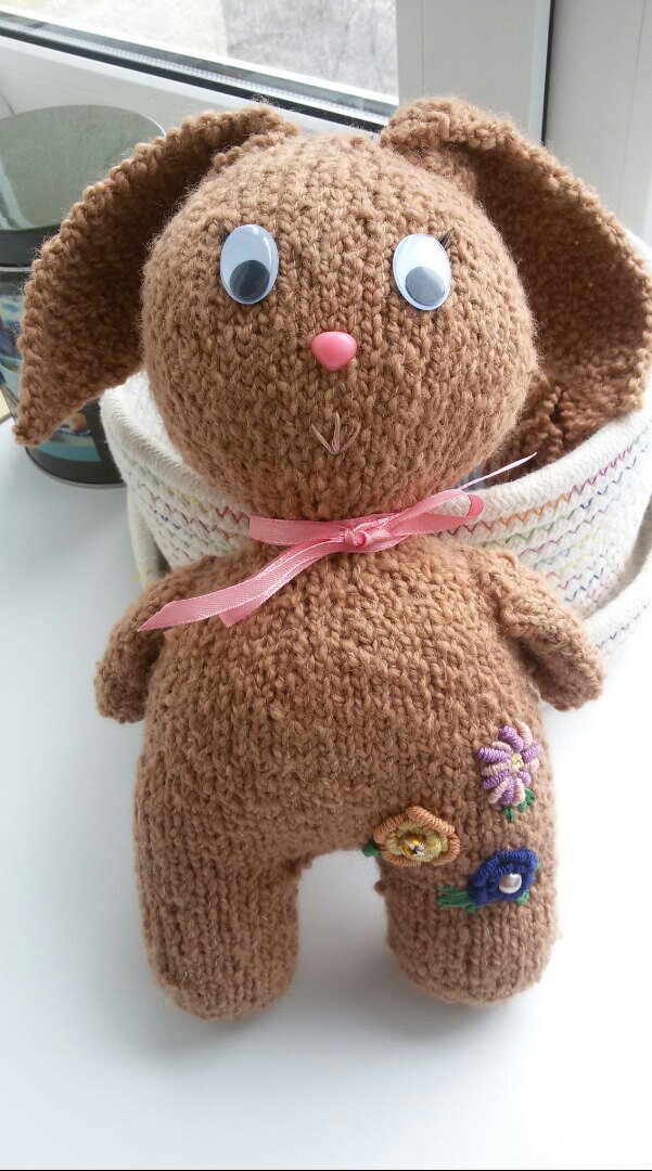 И еще одна по этому же МК. Пряжу покупала без этикетки в местном магазине. Живет у мамы на работе в качестве учебного материала.