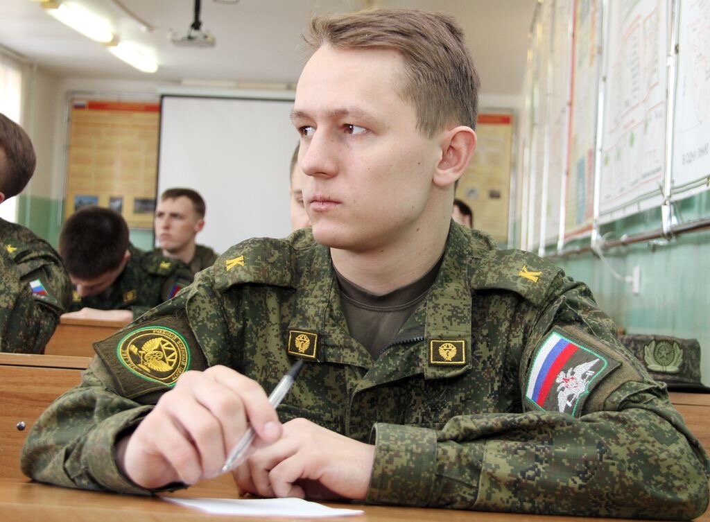 Курсант. Прическа для военной кафедры. Курсанты военной кафедры.