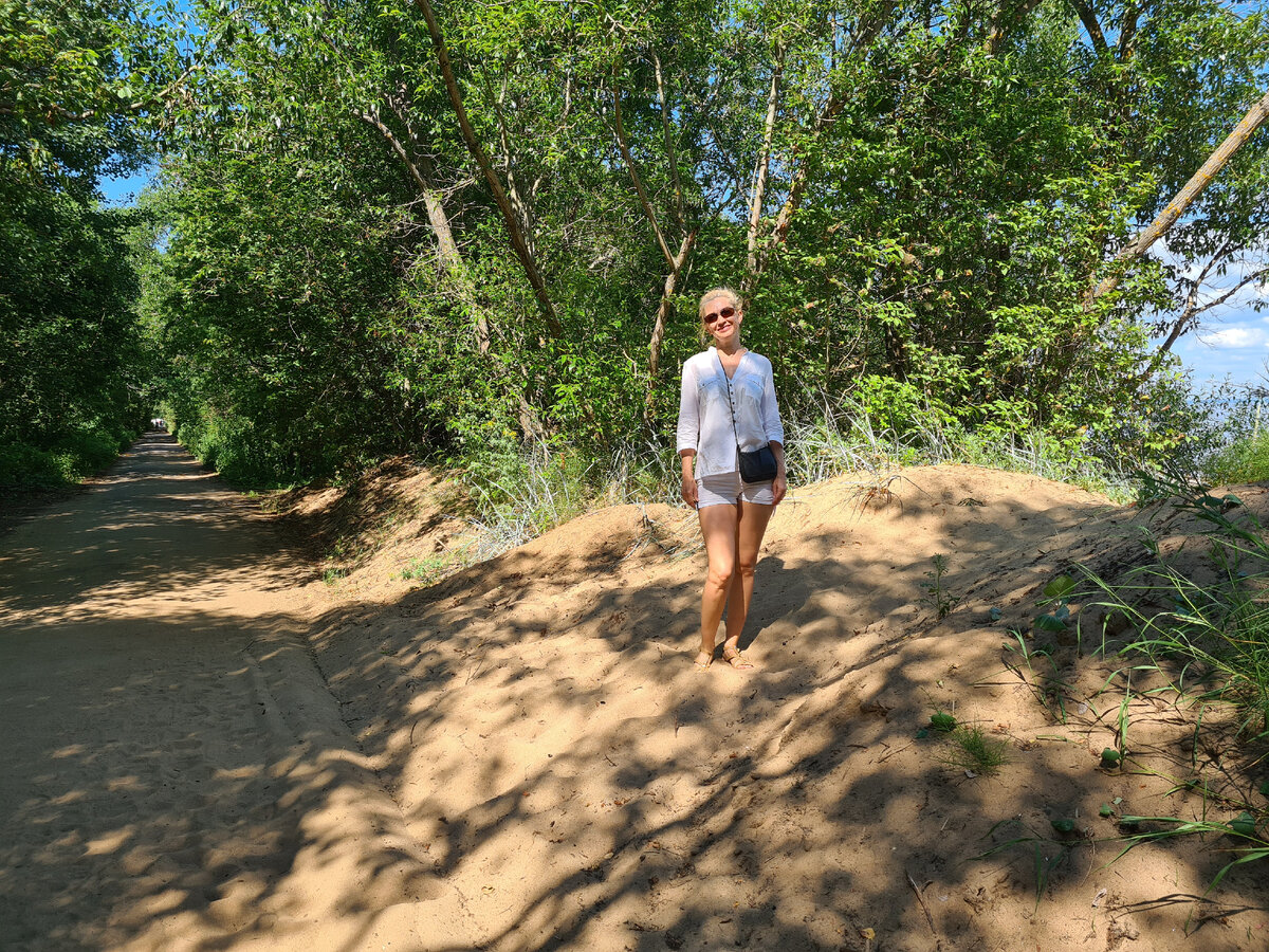 наносы песка на дороге к форту "Риф"