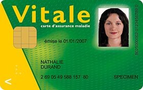 Полис ОМС во Франции. Изображение взято с https://fr.wikipedia.org/wiki/Carte_Vitale 