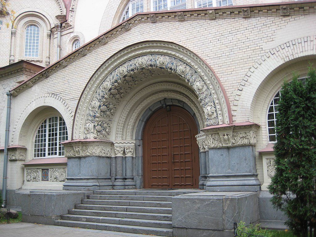 Казанская церковь. Крыльцо главного входа. 1907-14гг. архитектор Василий Косяков.