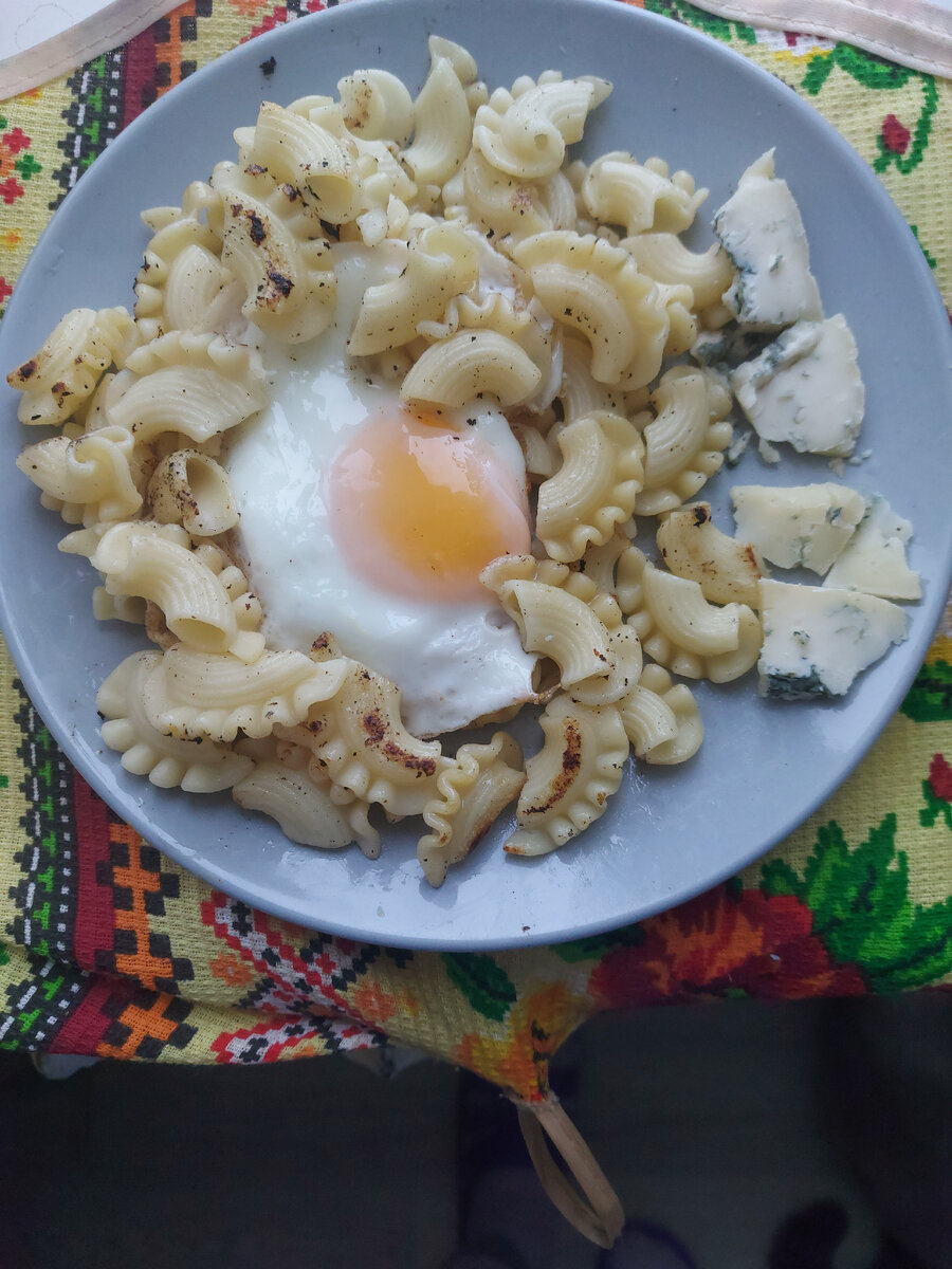 Диетологи говорят, что макароны это пища стройнеющих женщин.