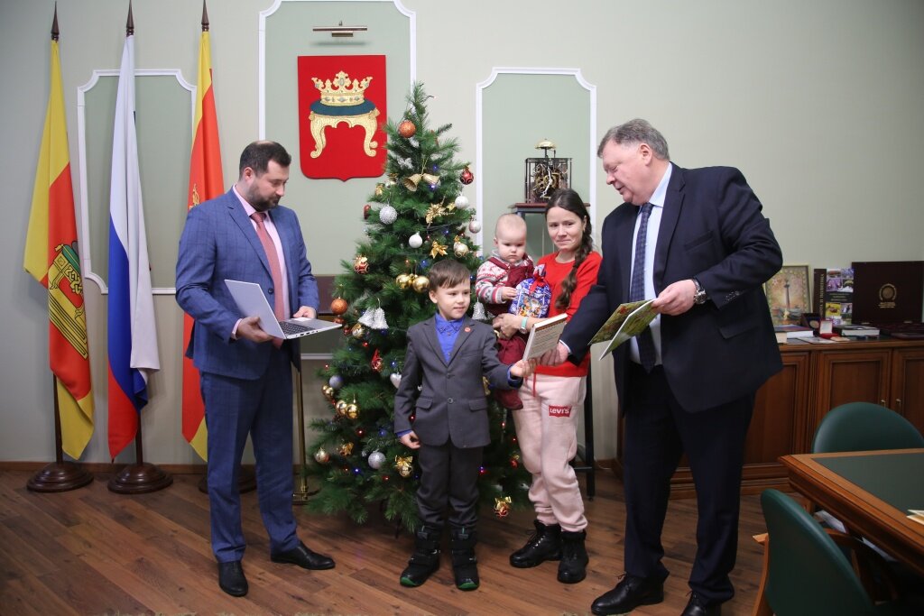 Тверская «Ёлка желаний» осуществила мечту мальчика из большой семьи