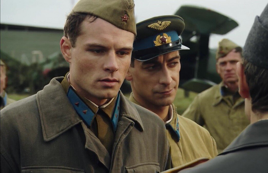 Небо в огне, из открытых источников