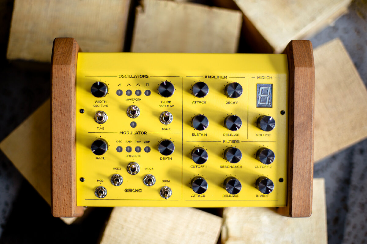 Английский вариант надписей, для многих пользователей привычней 