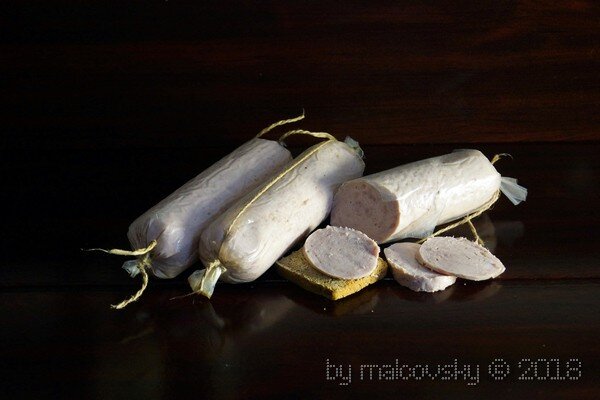 Колбаса варёная домашняя курино-свиная.