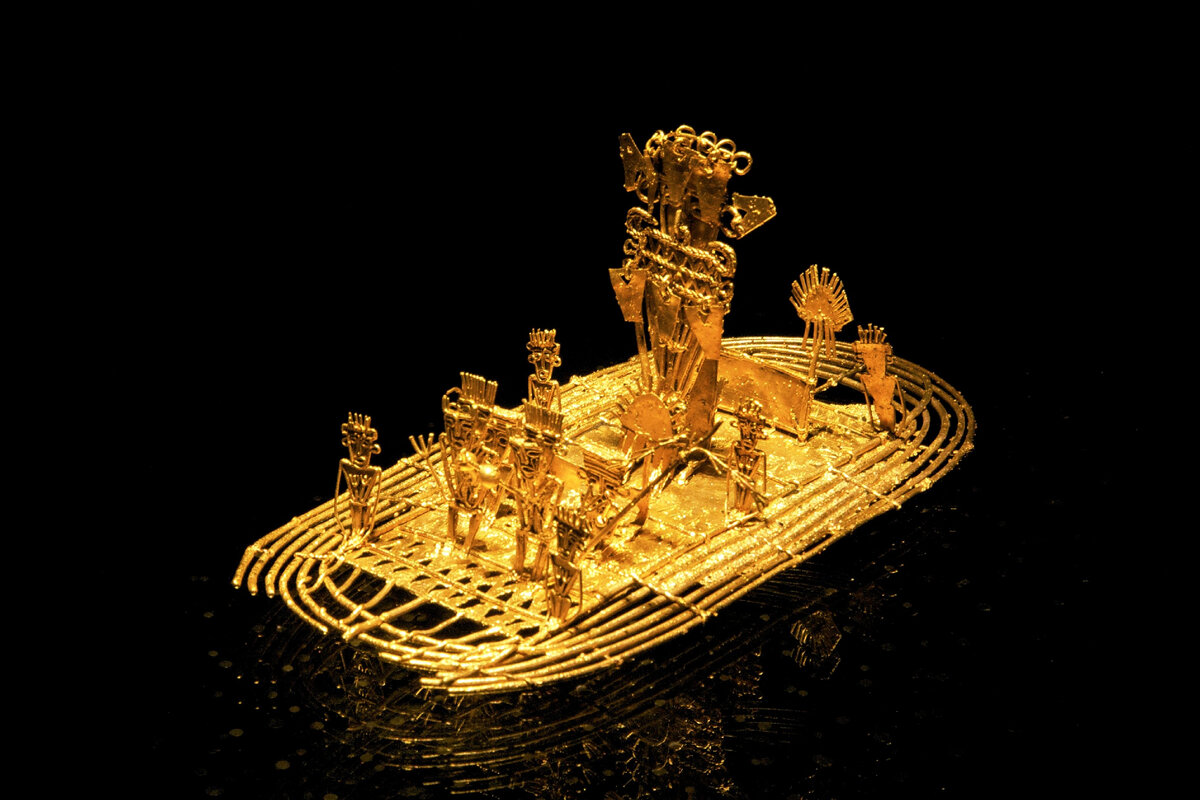 Этот артефакт, который потенциально изображает корни легенды об Эльдорадо, выставлен в Музее золота в Боготе, Колумбия. (Источник: мировые рекордеры/Shutterstock)