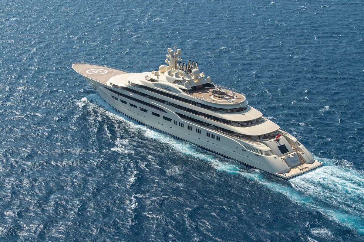 Культовая мегаяхта Dilbar