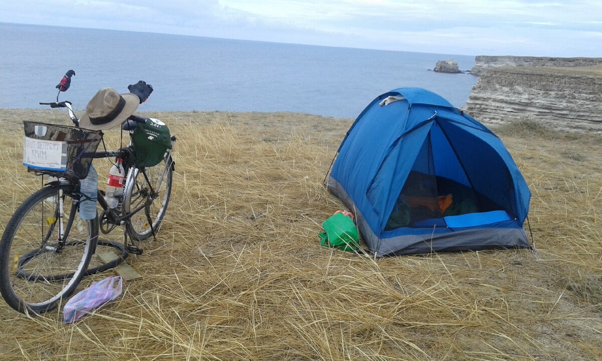 Днёвка на Тарханкуте, Крыму во время велокруиза вокруг Крыма 