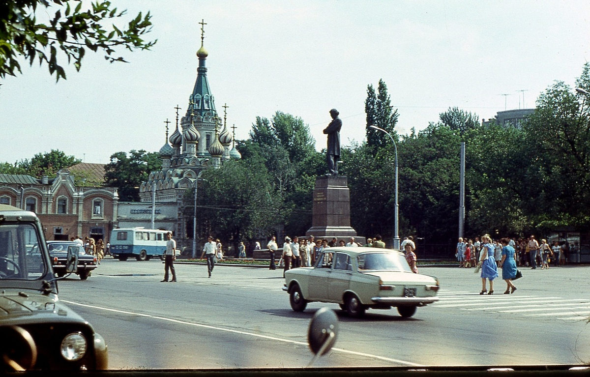 Саратовская область ссср. Саратов 80е. Саратов 80 годы. Саратов 70-е. Саратов в 80-е годы.