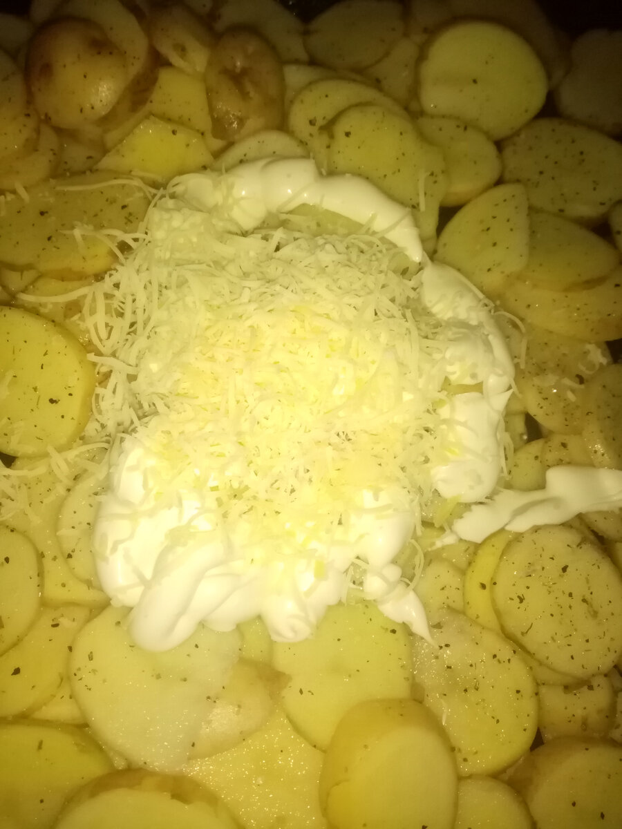 Окорочка с картошкой в духовке - рецепт сочной курицы