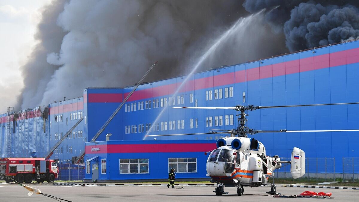    Пожар на складе OZON в Подмосковье© РИА Новости / Алексей Куденко