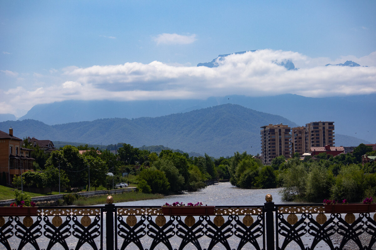 Набережная реки Терек во Владикавказе 