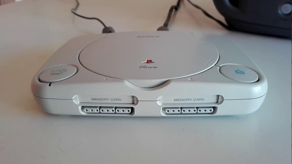 PlayStation one slim - красавица.