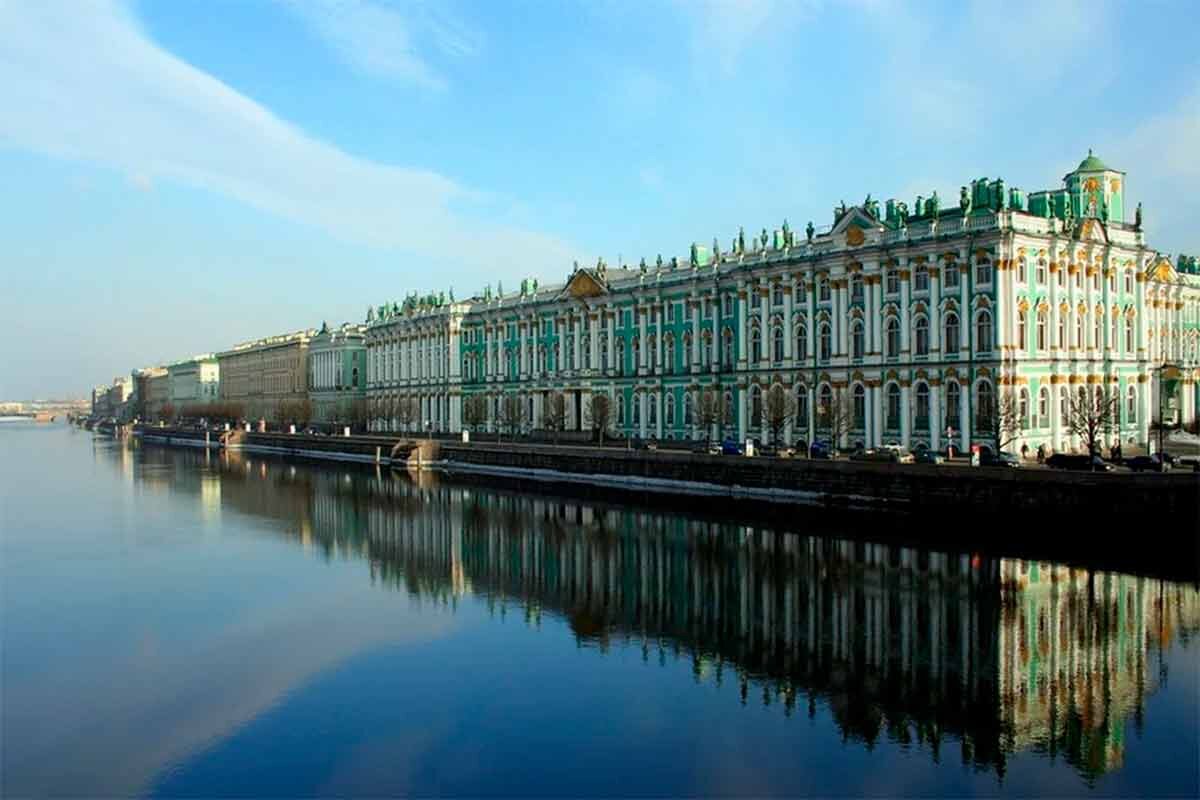 Петербург н. Эрмитаж Дворцовая набережная. Зимний дворец Санкт-Петербург с Невы. Город на Неве зимний дворец. Зимний дворец Петра Санкт-Петербург.