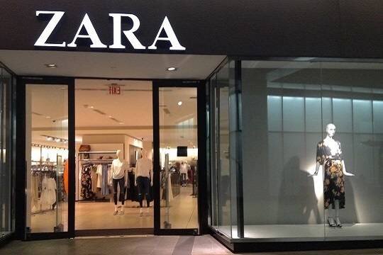    Zara начала массово сокращать российских сотрудников