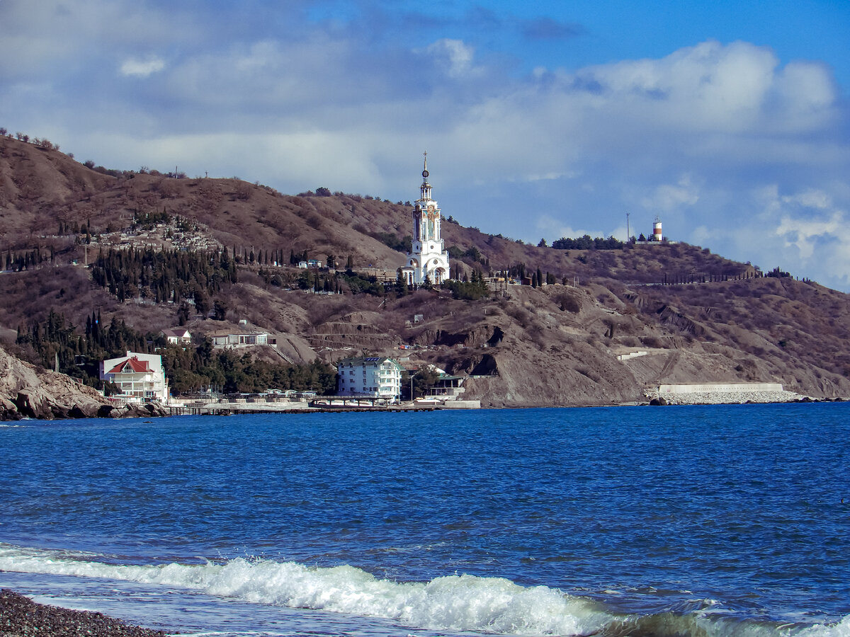 Крым. Алушта Ялту не затмит. Как обновили набережную в Алуште | Крымская  путешественница | Дзен