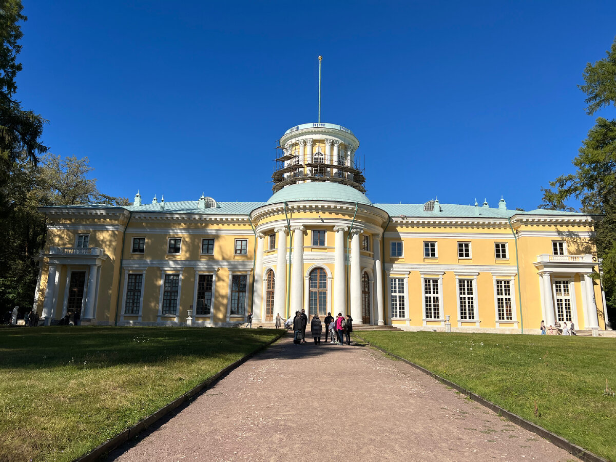 Дворец Юсуповых в парке Архангельское 