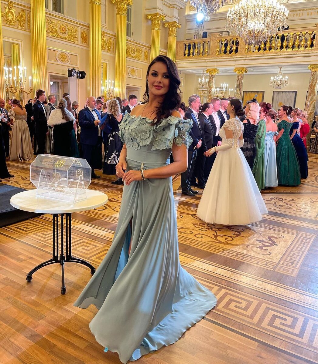    Оксана Федорова на балуСоцсети Оксаны Федоровой