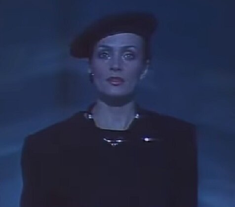 добро клип на крыше. скрипач на крыше лобода. лайма вайкуле скрипач на крыше минусовка. я за тебя молюсь лайма вайкуле. лайма вайкуле 1988.