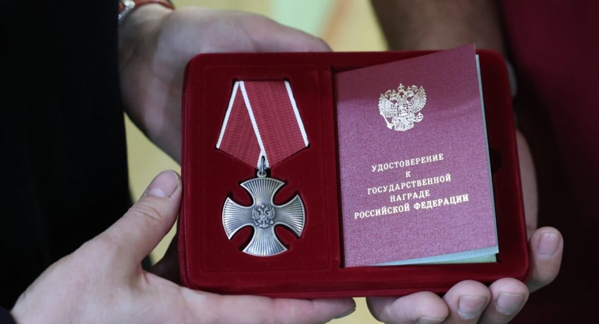    Госнаграду вручили его родителям Анастасия Красушкина