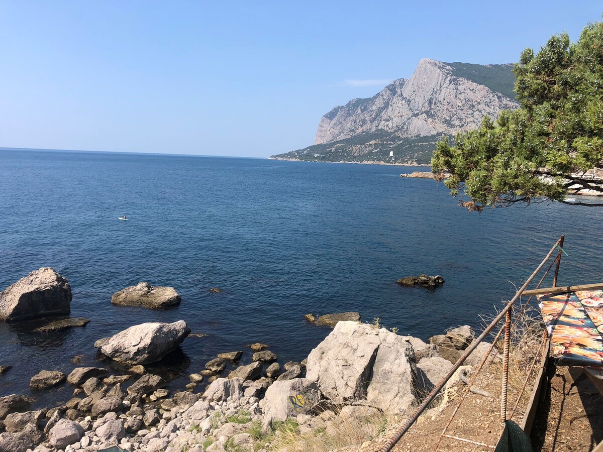 Фото Сергея Сафронова - Крым, спуск к пляжу Имбирь, Лапси.