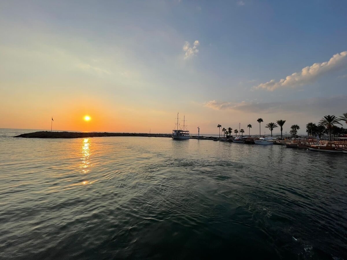 На море хорошо, но...