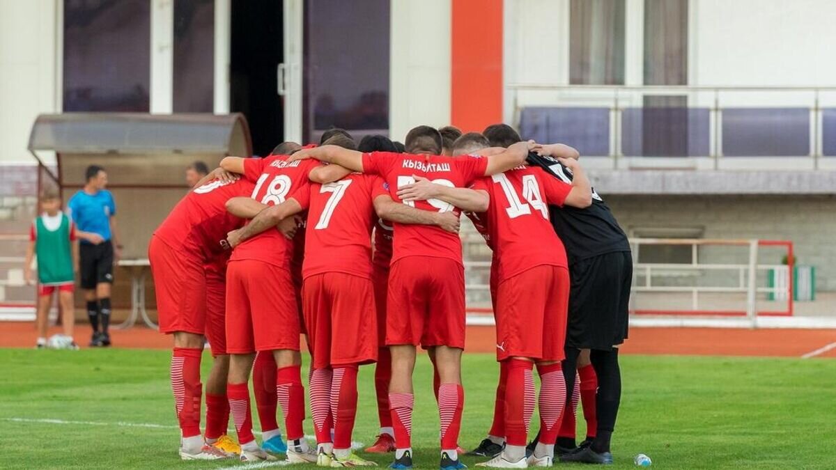    Футболисты крымского клуба "Кызылташ"© Фото : соцсети Крымского футбольного союза
