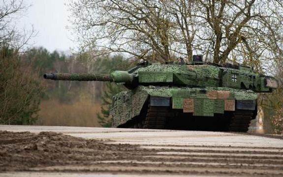    Leopard 2, Philipp Schulze/ globallookpress.com