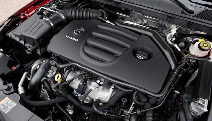 Капот Buick Regal 2019 года