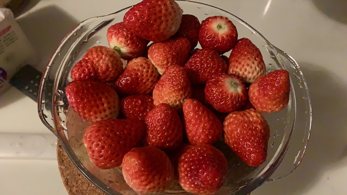 Медовая клубничка