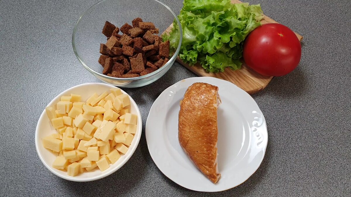 Продукты , которые нам понадобятся для салата. Плюс майонез. 