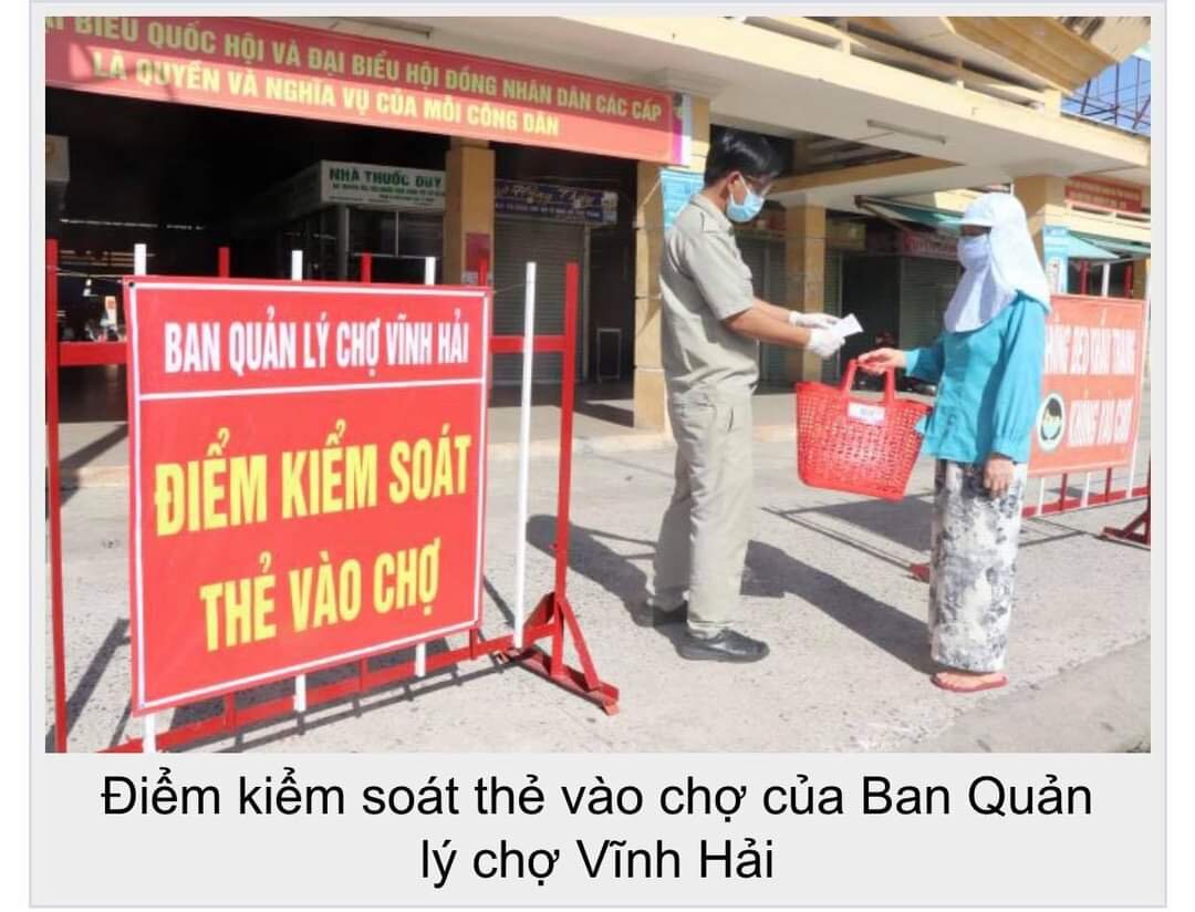 Первый день введения талонов на северном рынке города Нячанга. Фото взято из группы в фейсбук Khanh Hoa 79.