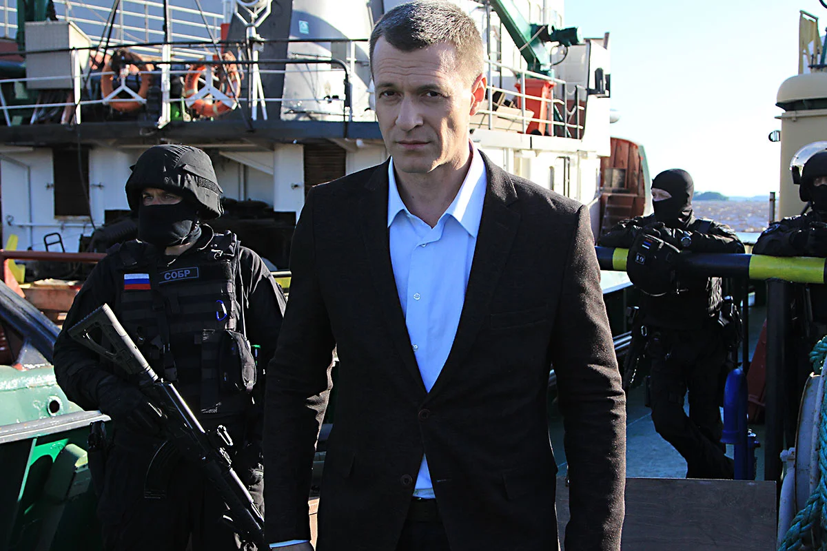 Константин Стрельников в сериале "Канцелярская крыса. Большой передел"2019 год