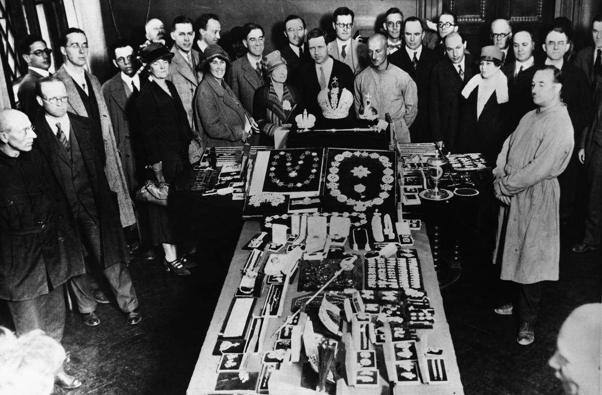 Банды петрограда. Русские эмигранты после революции 1917. Судьбы после революции. Петроград февраль 1917. Судьбы после революции.