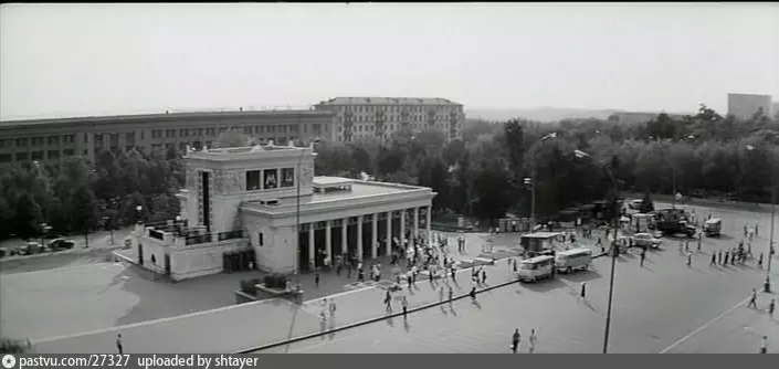 Северный павильон станции метро "Динамо", 1967 г. Источник: к/ф "Еще раз про любовь".
