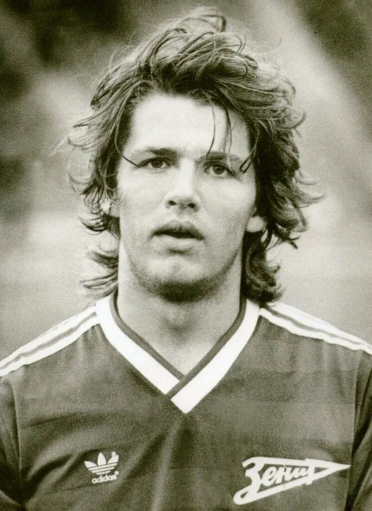 Олег Саленко во время выступления за "Зенит". football-pitch.ru