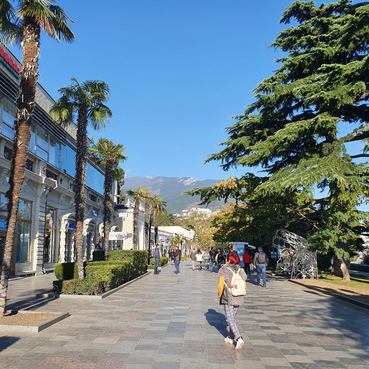 Прошлась в Ялте по следам съемок легендарных фильмов. Удивительно, но ...