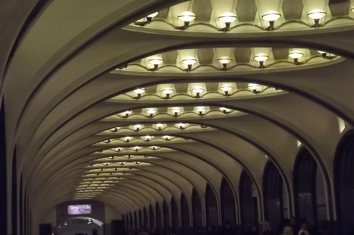 Станция метро Маяковская в Москве. Фото автора