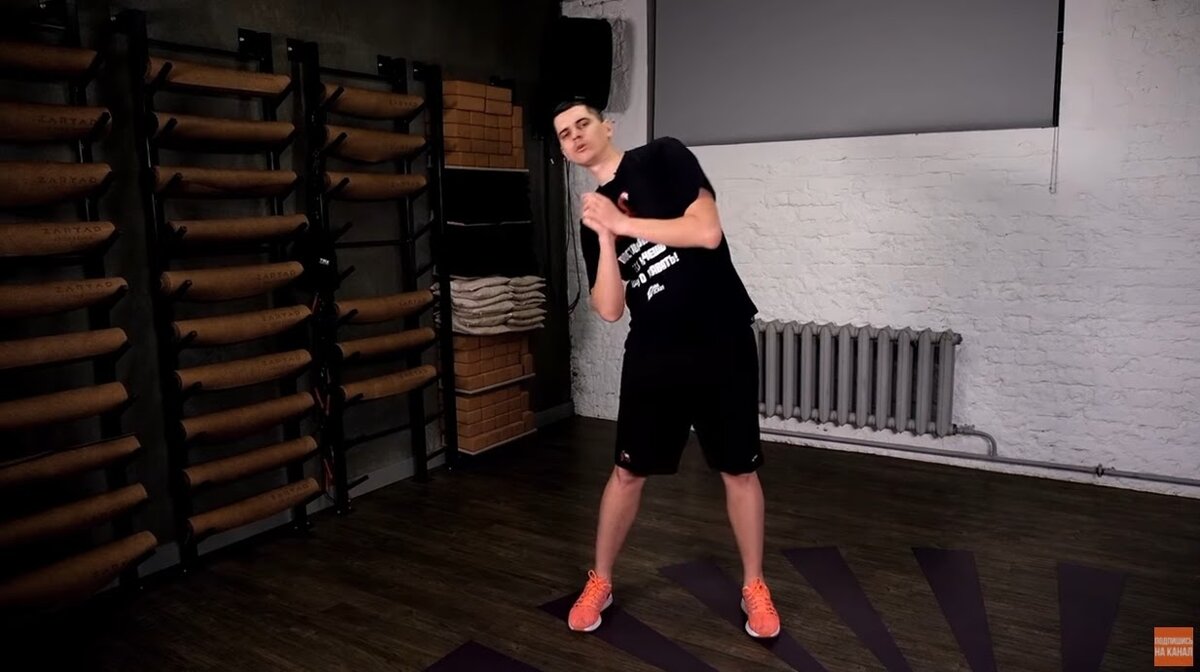 Тренировка по плаванию среднего уровня. 8 упражнений в бассейне | Школа ...