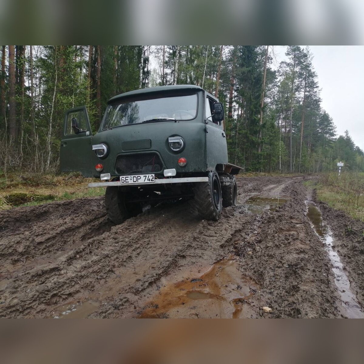 Грузовики и автоцистерны УАЗ 3303 в Комсомольске-на-Амуре